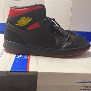 Jordan retro 1 beaters size 10